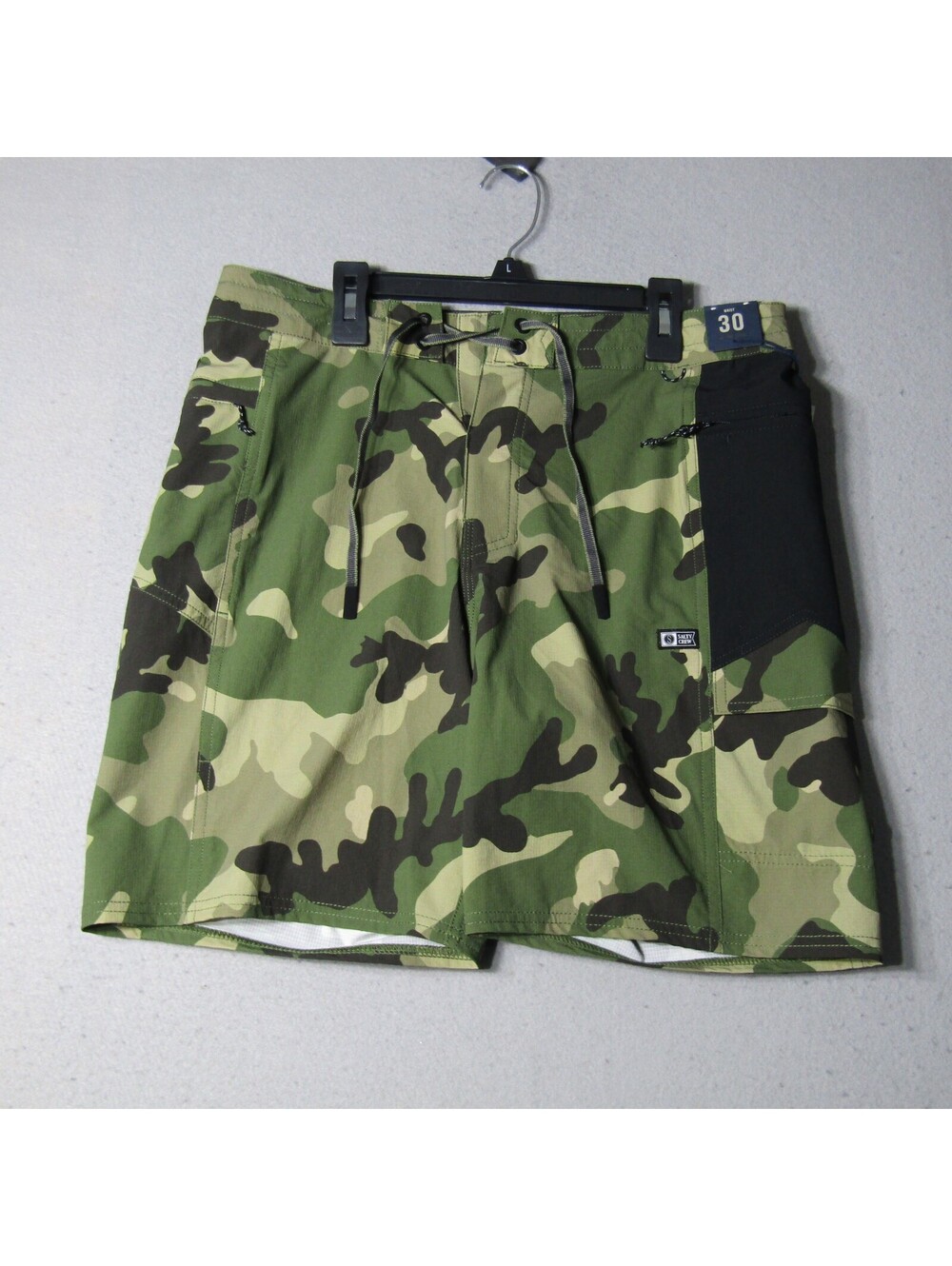NWT Salty Crew Flagship Camo Boardshorts Men's 30 Green